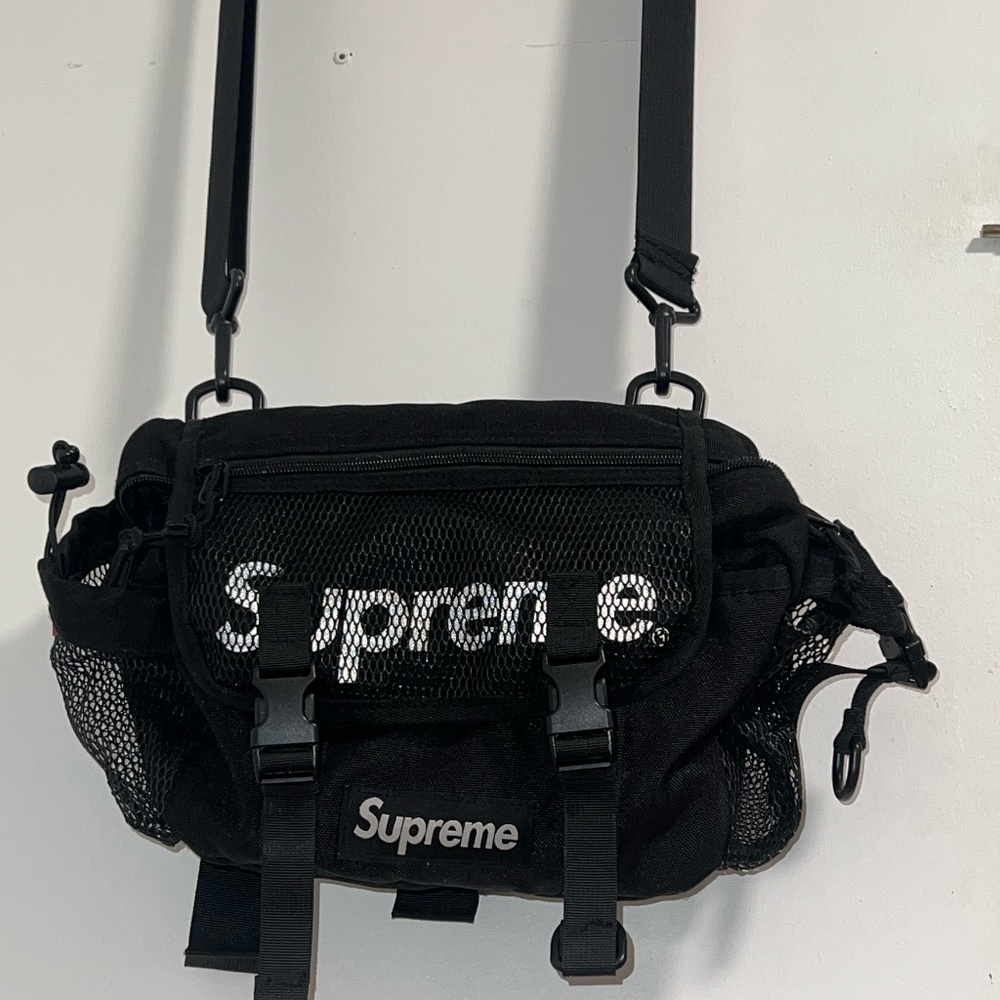 Supreme Waist Bag (SS20) Black